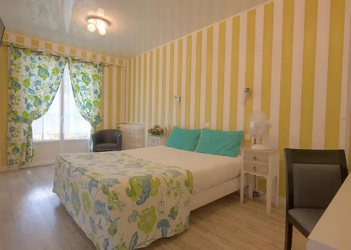 Logis Hotel Restaurant L\'Essille