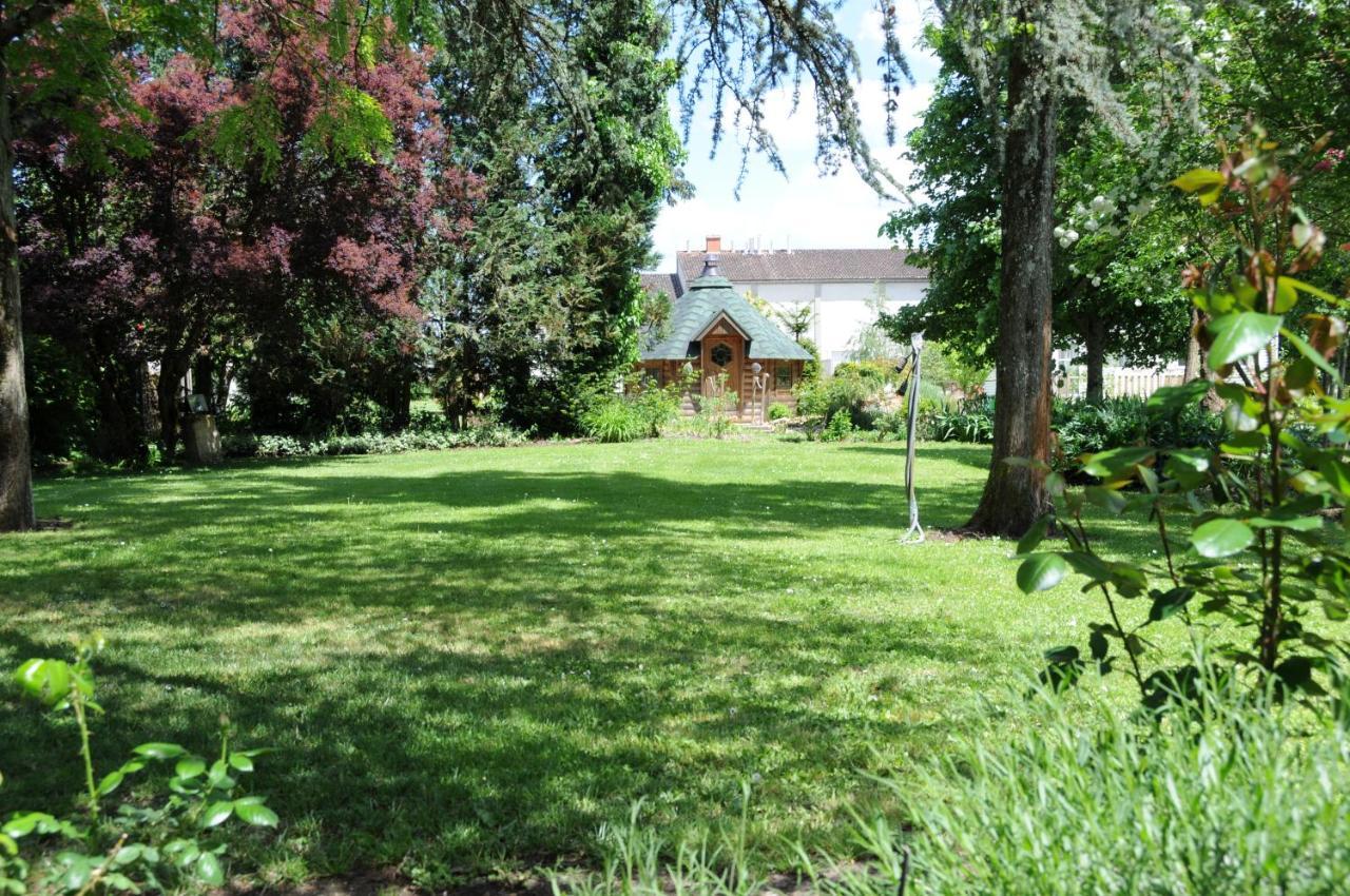 Logis Restaurant L'essille 3* Bassac